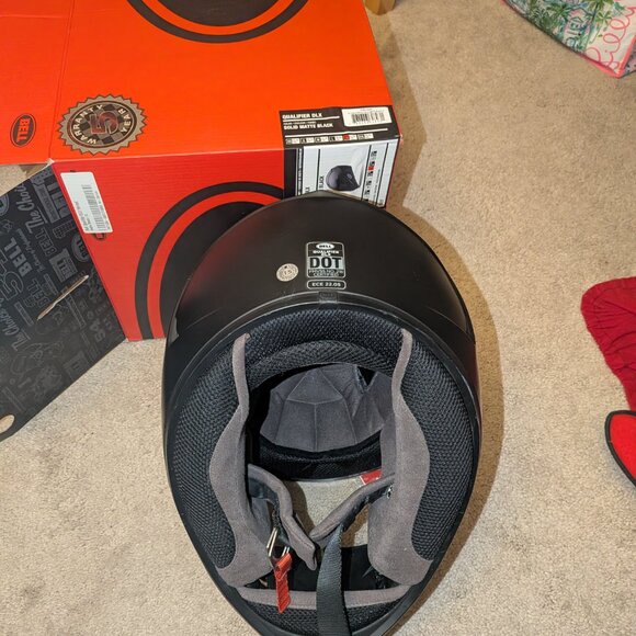 BELL Qualifier DLX Blackout Helmet Matte Black XL Transitions Motorcycle Helmet - Picture 6 of 10